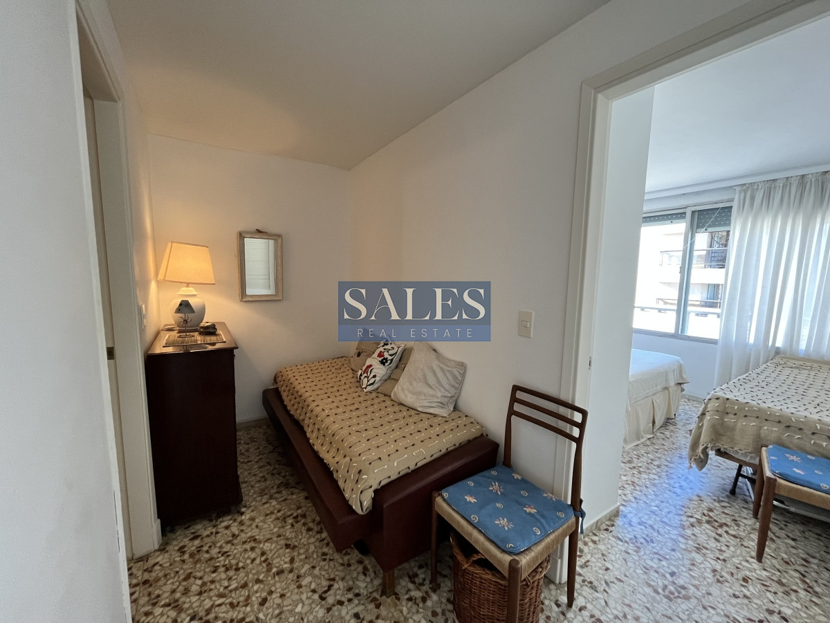 Apartamento ID.1204 - Apartamento en Peninsula, 1 dormitorio  y medio 