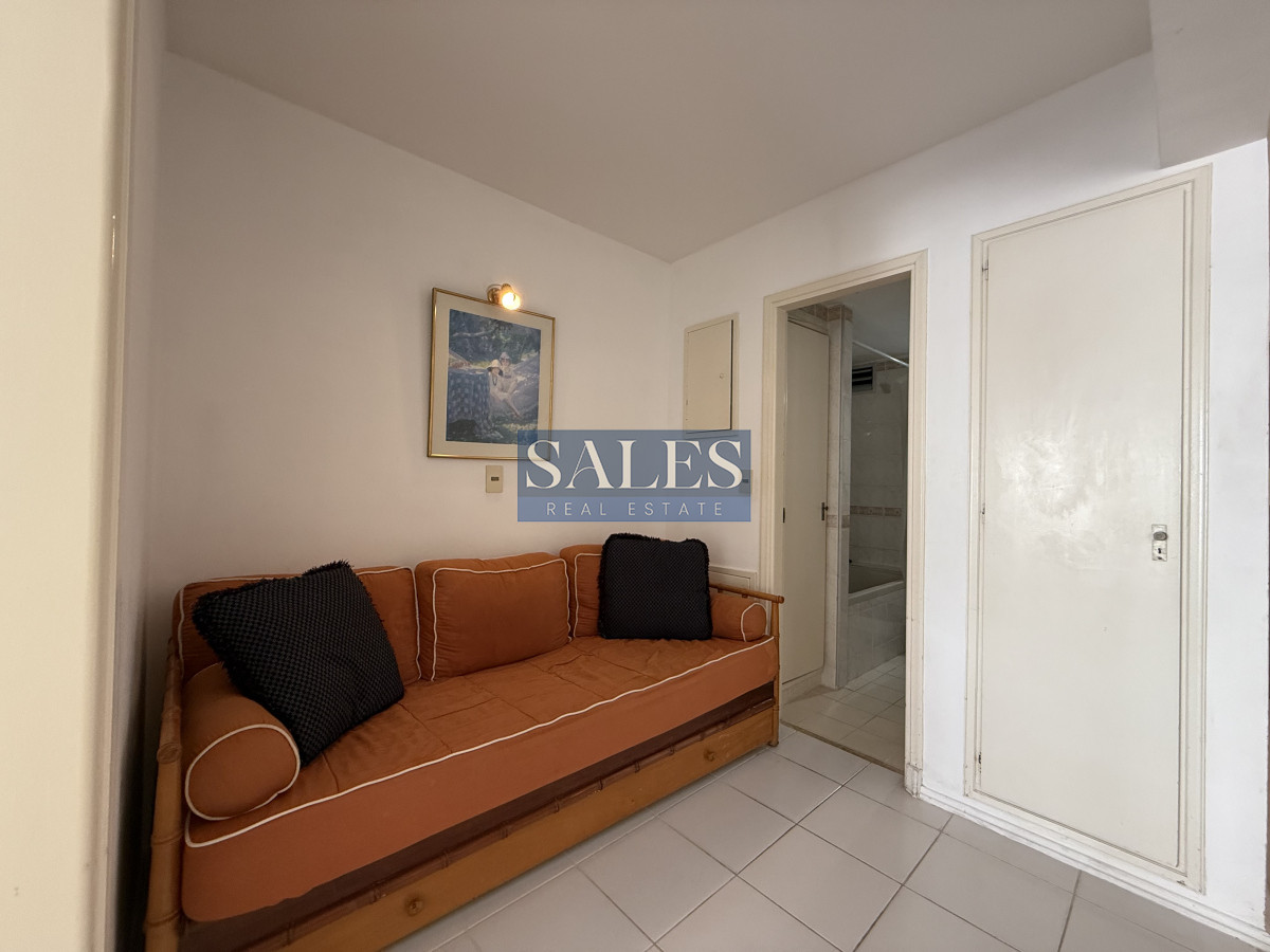 Apartamento ID.1240 - Apartamento en venta dormitorio y medio Punta del Este Torre triángulo Aidy Grill  
