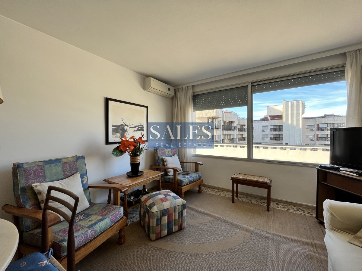 Apartamento ID.1204 - Apartamento en Peninsula, 1 dormitorio  y medio 