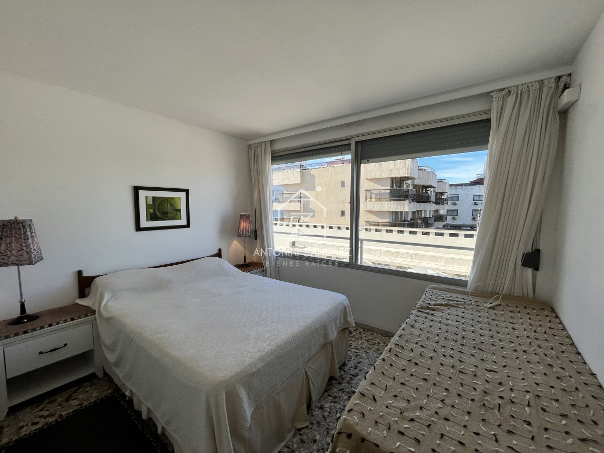 Apartamento ID.2032 - Apartamento en Peninsula, 1 dormitorio  y medio 