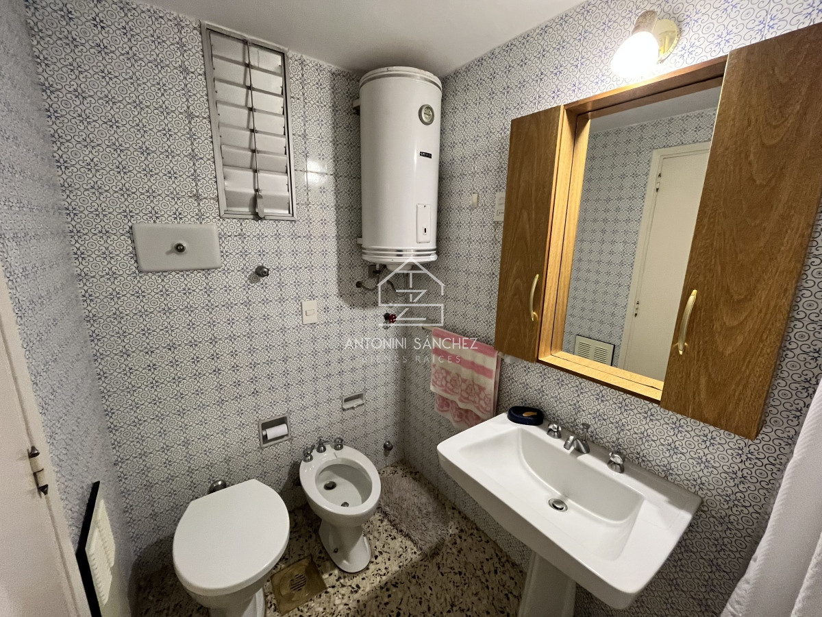 Apartamento ID.2032 - Apartamento en Peninsula, 1 dormitorio  y medio 