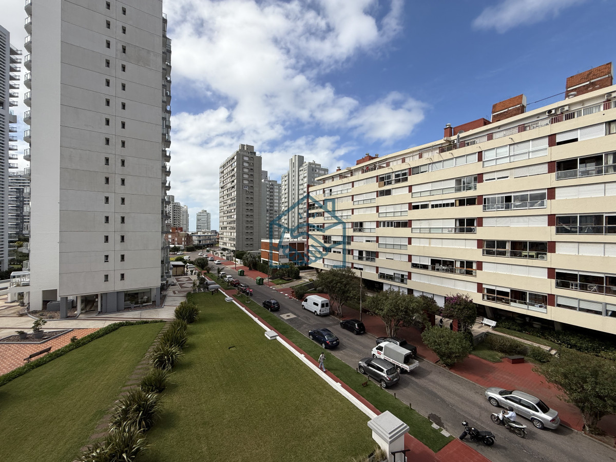 Apartamento ID.1419/ed-Triangulo-con-todos-los-servicios-a-pasos-del--mar - ed Triangulo con todos los servicios a pasos del  mar
