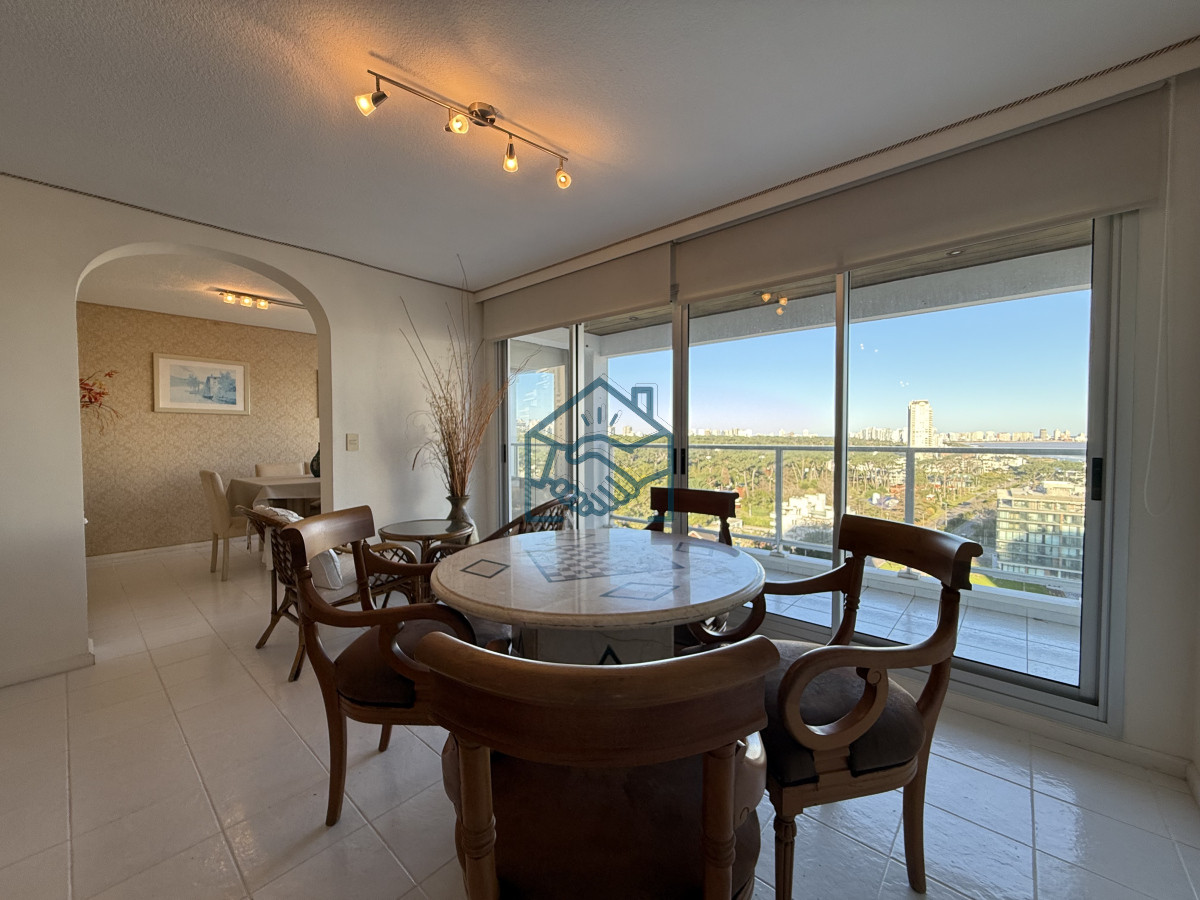 Apartamento ID.1553/Apartamento-en-Venta---Lincoln-Center-Torre-Wilson,-Punta-del-Este - Apartamento en Venta - Lincoln Center Torre Wilson, Punta del Este