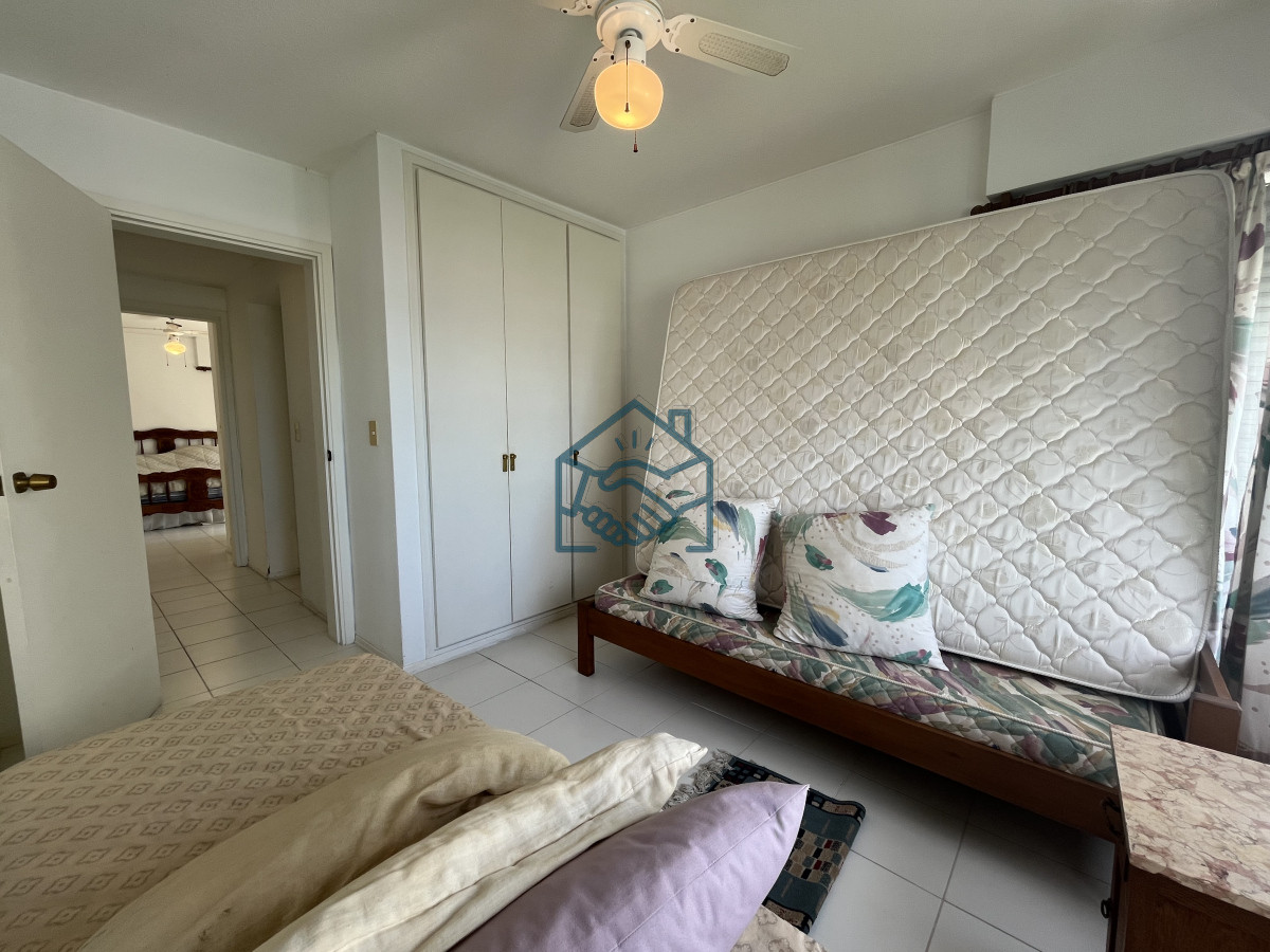 Apartamento ID.1223/con-piscina,garage-y-serv-de-mucama,vista-total-al-mar - con piscina,garage y serv de mucama,vista total al mar