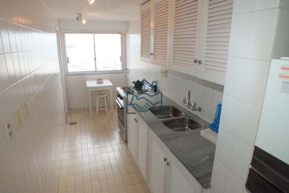 Apartamento ID.726/HERMOSO--CON-VISTA-TOTAL-AL-PUERTO-DIVINO - HERMOSO  CON VISTA TOTAL AL PUERTO DIVINO