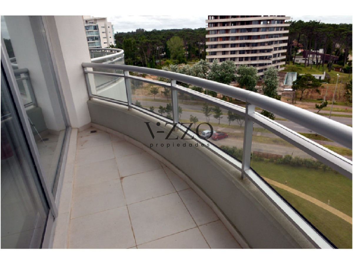 Apartamento ID.1331/Roosevelt,-Punta-del-Este-Piso-alto-con-Vista-al-Mar!-,-cómodo-y-muy-Luminoso-.-Modenos-muebles!-- - Roosevelt, Punta del Este Piso alto con Vista al Mar! , cómodo y muy Luminoso . Modenos muebles!  