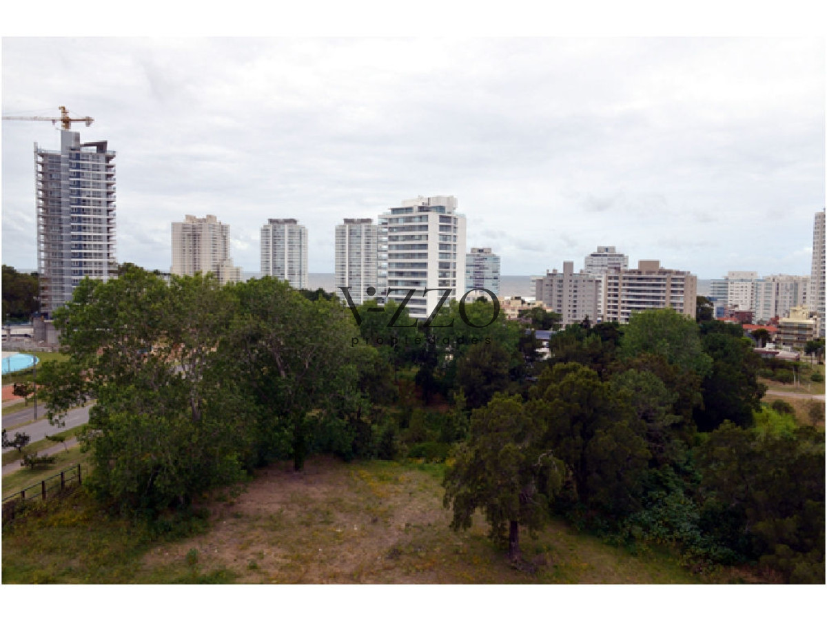 Apartamento ID.1331/Roosevelt,-Punta-del-Este-Piso-alto-con-Vista-al-Mar!-,-cómodo-y-muy-Luminoso-.-Modenos-muebles!-- - Roosevelt, Punta del Este Piso alto con Vista al Mar! , cómodo y muy Luminoso . Modenos muebles!  