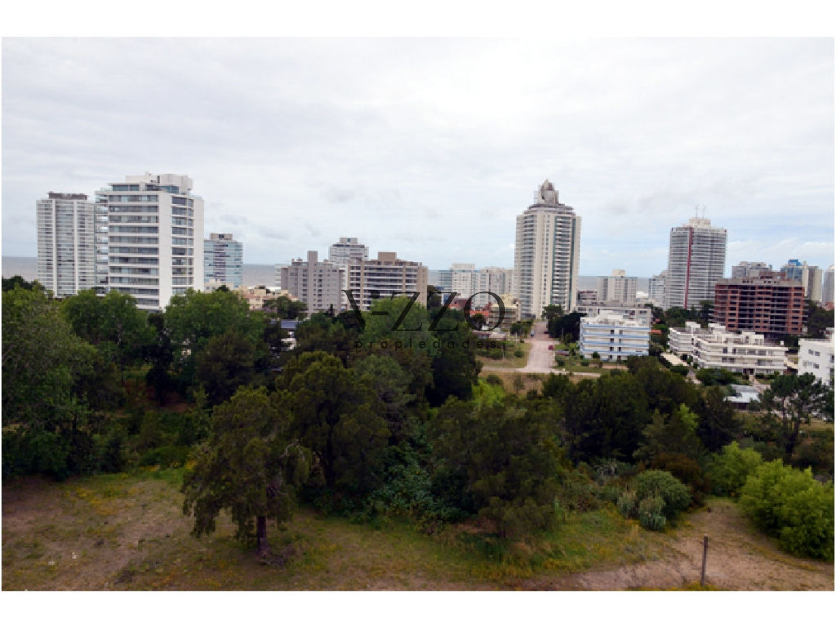 Apartamento ID.1331/Roosevelt,-Punta-del-Este-Piso-alto-con-Vista-al-Mar!-,-cómodo-y-muy-Luminoso-.-Modenos-muebles!-- - Roosevelt, Punta del Este Piso alto con Vista al Mar! , cómodo y muy Luminoso . Modenos muebles!  