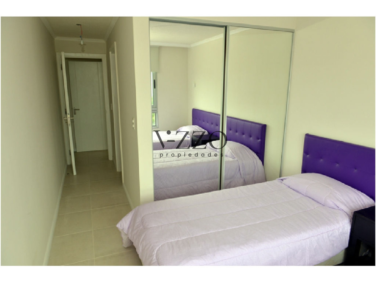 Apartamento ID.1331/Roosevelt,-Punta-del-Este-Piso-alto-con-Vista-al-Mar!-,-cómodo-y-muy-Luminoso-.-Modenos-muebles!-- - Roosevelt, Punta del Este Piso alto con Vista al Mar! , cómodo y muy Luminoso . Modenos muebles!  