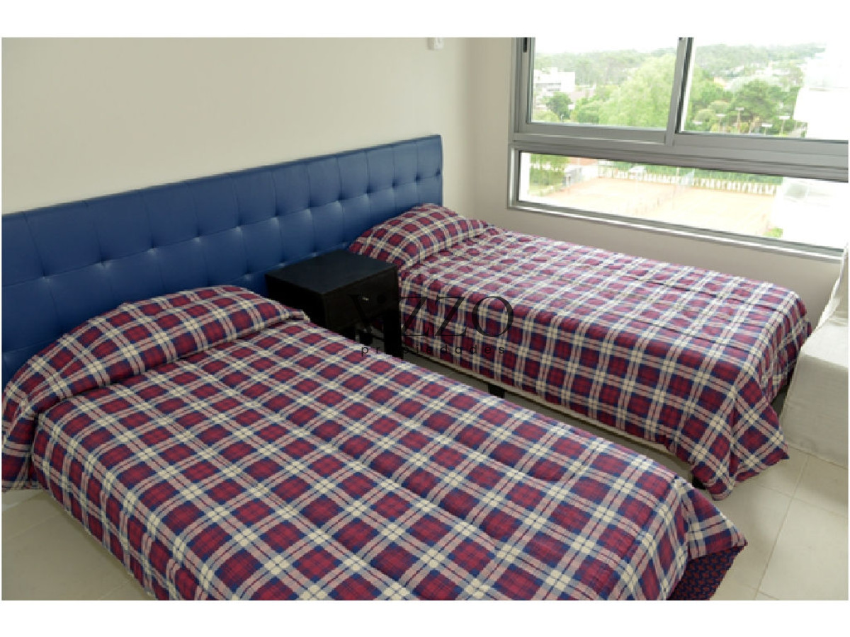 Apartamento ID.1331/Roosevelt,-Punta-del-Este-Piso-alto-con-Vista-al-Mar!-,-cómodo-y-muy-Luminoso-.-Modenos-muebles!-- - Roosevelt, Punta del Este Piso alto con Vista al Mar! , cómodo y muy Luminoso . Modenos muebles!  