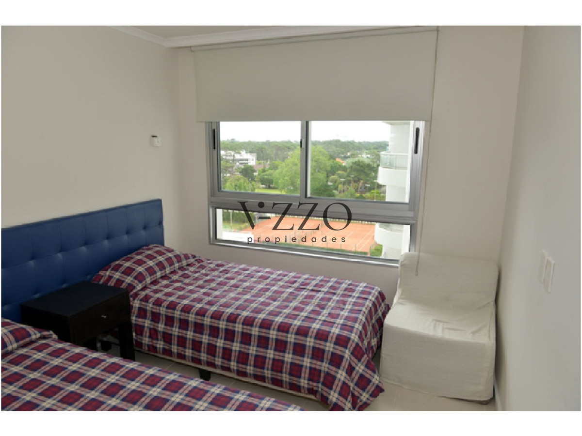 Apartamento ID.1331/Roosevelt,-Punta-del-Este-Piso-alto-con-Vista-al-Mar!-,-cómodo-y-muy-Luminoso-.-Modenos-muebles!-- - Roosevelt, Punta del Este Piso alto con Vista al Mar! , cómodo y muy Luminoso . Modenos muebles!  