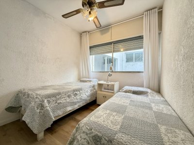 Apartamento ID.1519/Apartamento-en-Edificio-Mansamar---Primera-Línea-al-Mar - Apartamento en Edificio Mansamar - Primera Línea al Mar