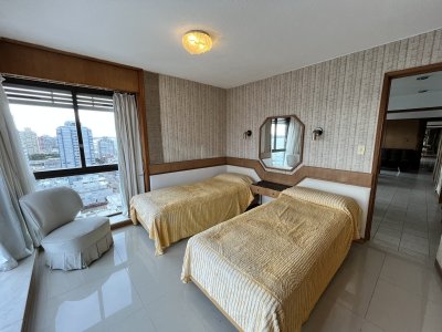 Apartamento ID.721/EN-PLENO-CENTRO-IMPECABLE - EN PLENO CENTRO IMPECABLE