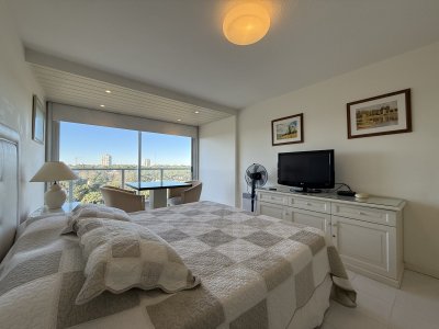 Apartamento ID.1553/Apartamento-en-Venta---Lincoln-Center-Torre-Wilson,-Punta-del-Este - Apartamento en Venta - Lincoln Center Torre Wilson, Punta del Este