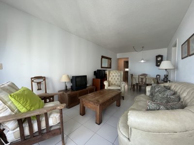 Apartamento ID.1223/con-piscina,garage-y-serv-de-mucama,vista-total-al-mar - con piscina,garage y serv de mucama,vista total al mar