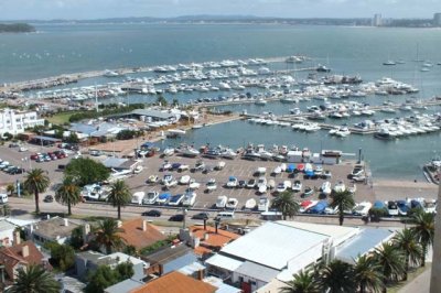 Apartamento ID.726/HERMOSO--CON-VISTA-TOTAL-AL-PUERTO-DIVINO - HERMOSO  CON VISTA TOTAL AL PUERTO DIVINO