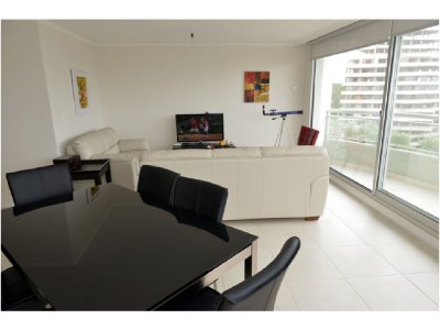 Apartamento ID.1331/Roosevelt,-Punta-del-Este-Piso-alto-con-Vista-al-Mar!-,-cómodo-y-muy-Luminoso-.-Modenos-muebles!-- - Roosevelt, Punta del Este Piso alto con Vista al Mar! , cómodo y muy Luminoso . Modenos muebles!  
