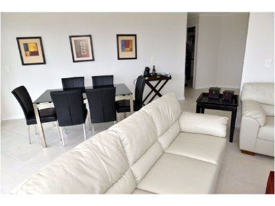 Apartamento ID.1331/Roosevelt,-Punta-del-Este-Piso-alto-con-Vista-al-Mar!-,-cómodo-y-muy-Luminoso-.-Modenos-muebles!-- - Roosevelt, Punta del Este Piso alto con Vista al Mar! , cómodo y muy Luminoso . Modenos muebles!  
