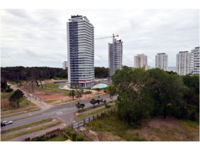 Apartamento ID.1331/Roosevelt,-Punta-del-Este-Piso-alto-con-Vista-al-Mar!-,-cómodo-y-muy-Luminoso-.-Modenos-muebles!-- - Roosevelt, Punta del Este Piso alto con Vista al Mar! , cómodo y muy Luminoso . Modenos muebles!  