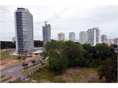 Apartamento ID.1331/Roosevelt,-Punta-del-Este-Piso-alto-con-Vista-al-Mar!-,-cómodo-y-muy-Luminoso-.-Modenos-muebles!-- - Roosevelt, Punta del Este Piso alto con Vista al Mar! , cómodo y muy Luminoso . Modenos muebles!  