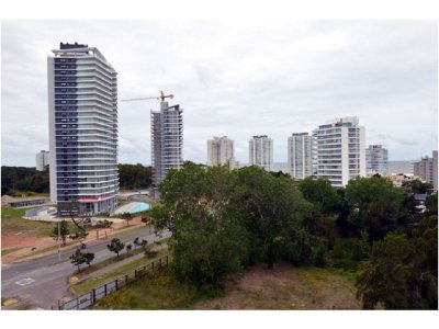 Apartamento ID.1331/Roosevelt,-Punta-del-Este-Piso-alto-con-Vista-al-Mar!-,-cómodo-y-muy-Luminoso-.-Modenos-muebles!-- - Roosevelt, Punta del Este Piso alto con Vista al Mar! , cómodo y muy Luminoso . Modenos muebles!  