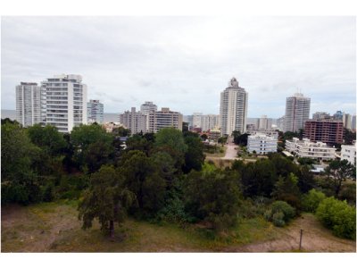 Apartamento ID.1331/Roosevelt,-Punta-del-Este-Piso-alto-con-Vista-al-Mar!-,-cómodo-y-muy-Luminoso-.-Modenos-muebles!-- - Roosevelt, Punta del Este Piso alto con Vista al Mar! , cómodo y muy Luminoso . Modenos muebles!  