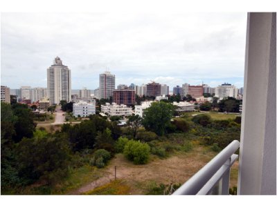 Apartamento ID.1331/Roosevelt,-Punta-del-Este-Piso-alto-con-Vista-al-Mar!-,-cómodo-y-muy-Luminoso-.-Modenos-muebles!-- - Roosevelt, Punta del Este Piso alto con Vista al Mar! , cómodo y muy Luminoso . Modenos muebles!  