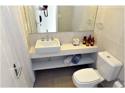 Apartamento ID.1331/Roosevelt,-Punta-del-Este-Piso-alto-con-Vista-al-Mar!-,-cómodo-y-muy-Luminoso-.-Modenos-muebles!-- - Roosevelt, Punta del Este Piso alto con Vista al Mar! , cómodo y muy Luminoso . Modenos muebles!  