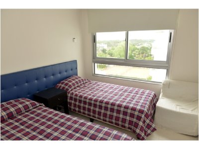 Apartamento ID.1331/Roosevelt,-Punta-del-Este-Piso-alto-con-Vista-al-Mar!-,-cómodo-y-muy-Luminoso-.-Modenos-muebles!-- - Roosevelt, Punta del Este Piso alto con Vista al Mar! , cómodo y muy Luminoso . Modenos muebles!  