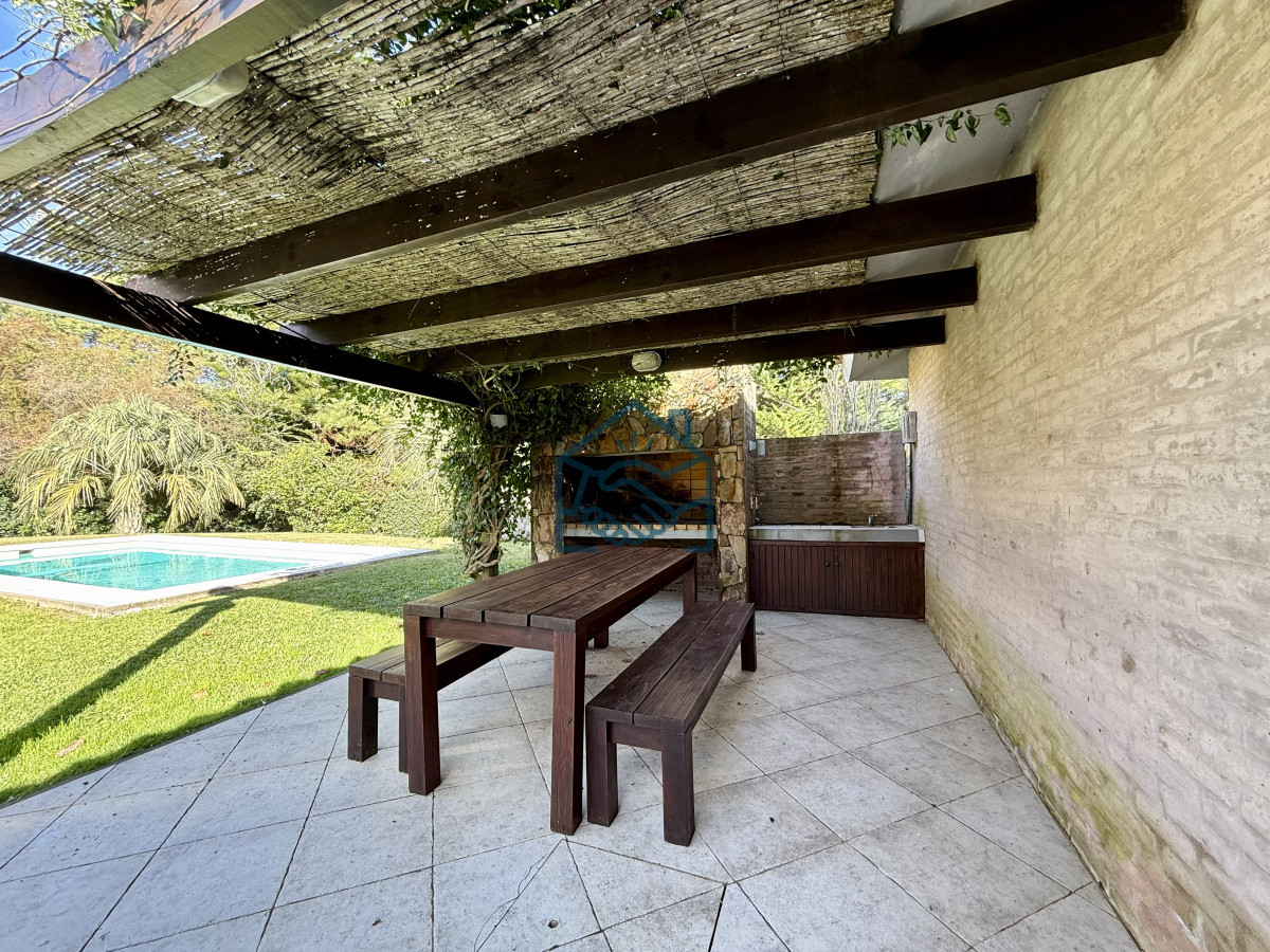 Casa ID.1513/Chalet-en-Rincón-del-Indio---A-500-metros-del-mar - Chalet en Rincón del Indio - A 500 metros del mar