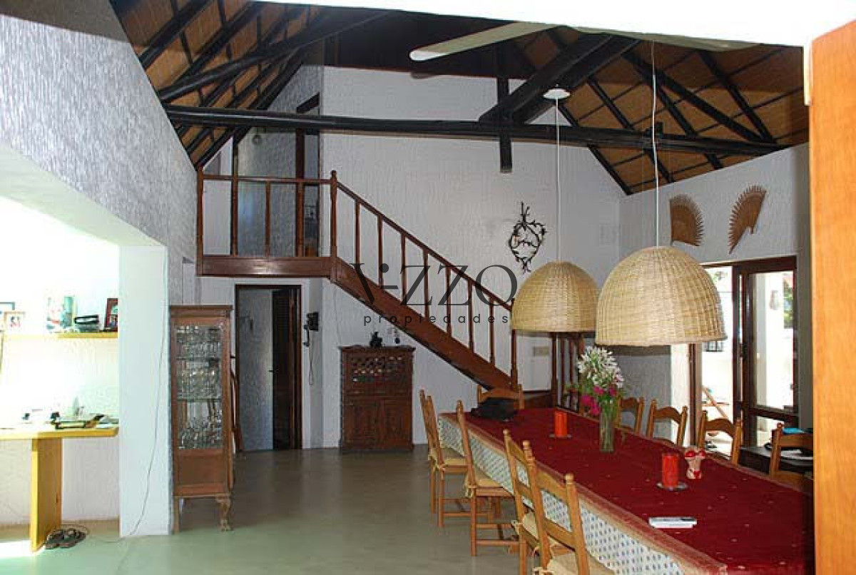 Casa ID.948/Casa-en-Lugano,-5-dormitorios-* - Casa en Lugano, 5 dormitorios *