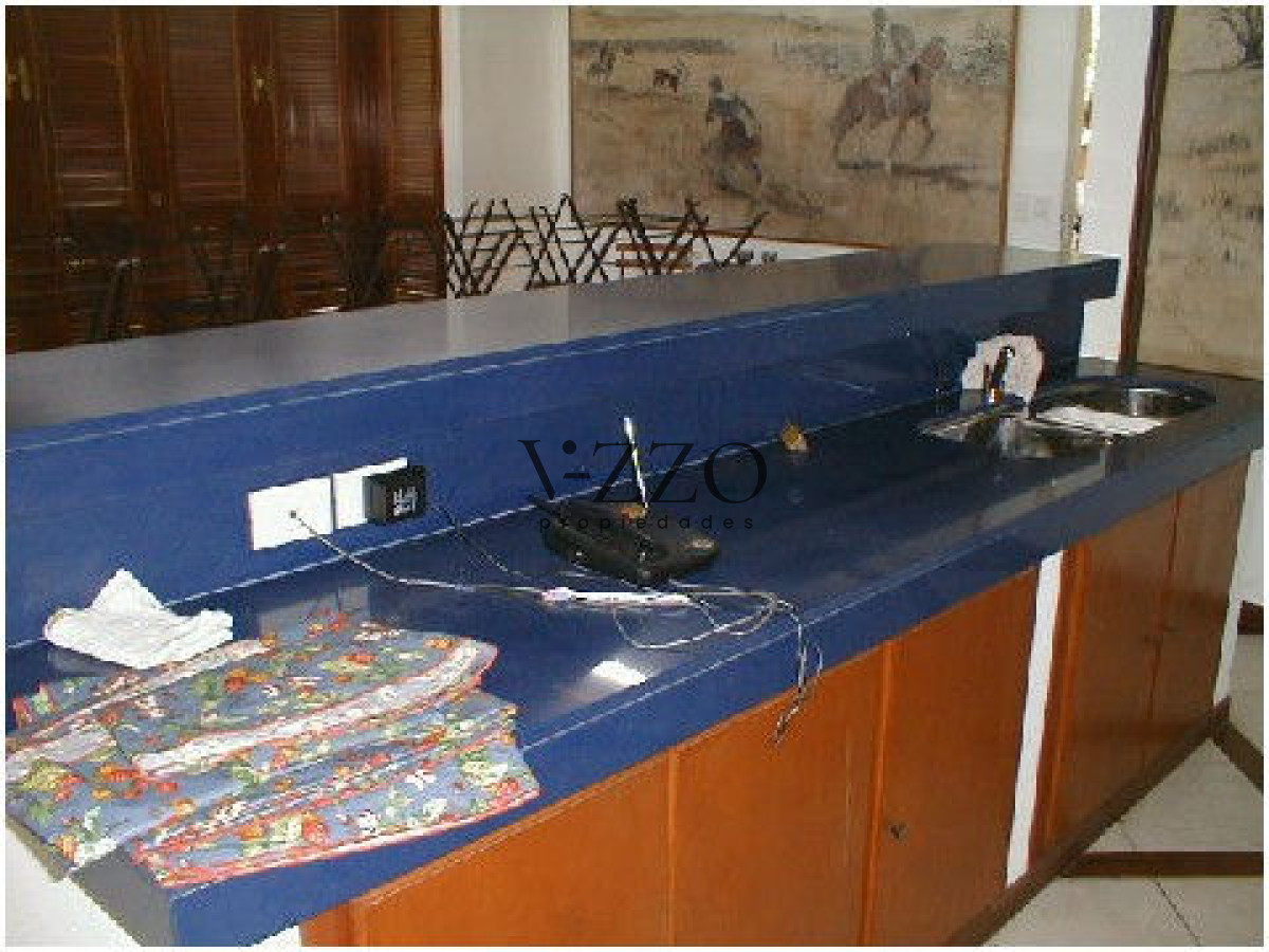 Casa ID.1099/hermosa-cvasa-con-muy-buen-parque-escucha-oferta-y-financia-a-largo-plazo - hermosa cvasa con muy buen parque escucha oferta y financia a largo plazo