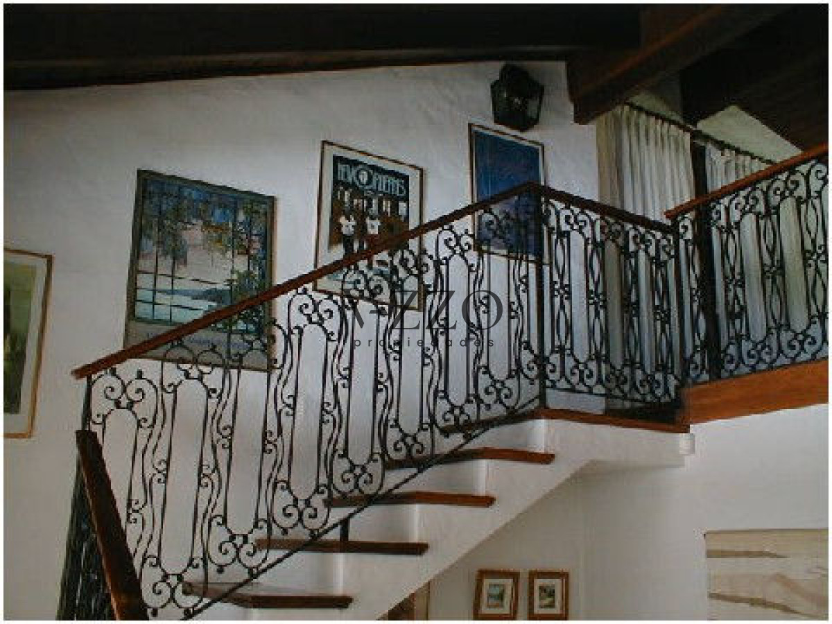 Casa ID.1099/hermosa-cvasa-con-muy-buen-parque-escucha-oferta-y-financia-a-largo-plazo - hermosa cvasa con muy buen parque escucha oferta y financia a largo plazo