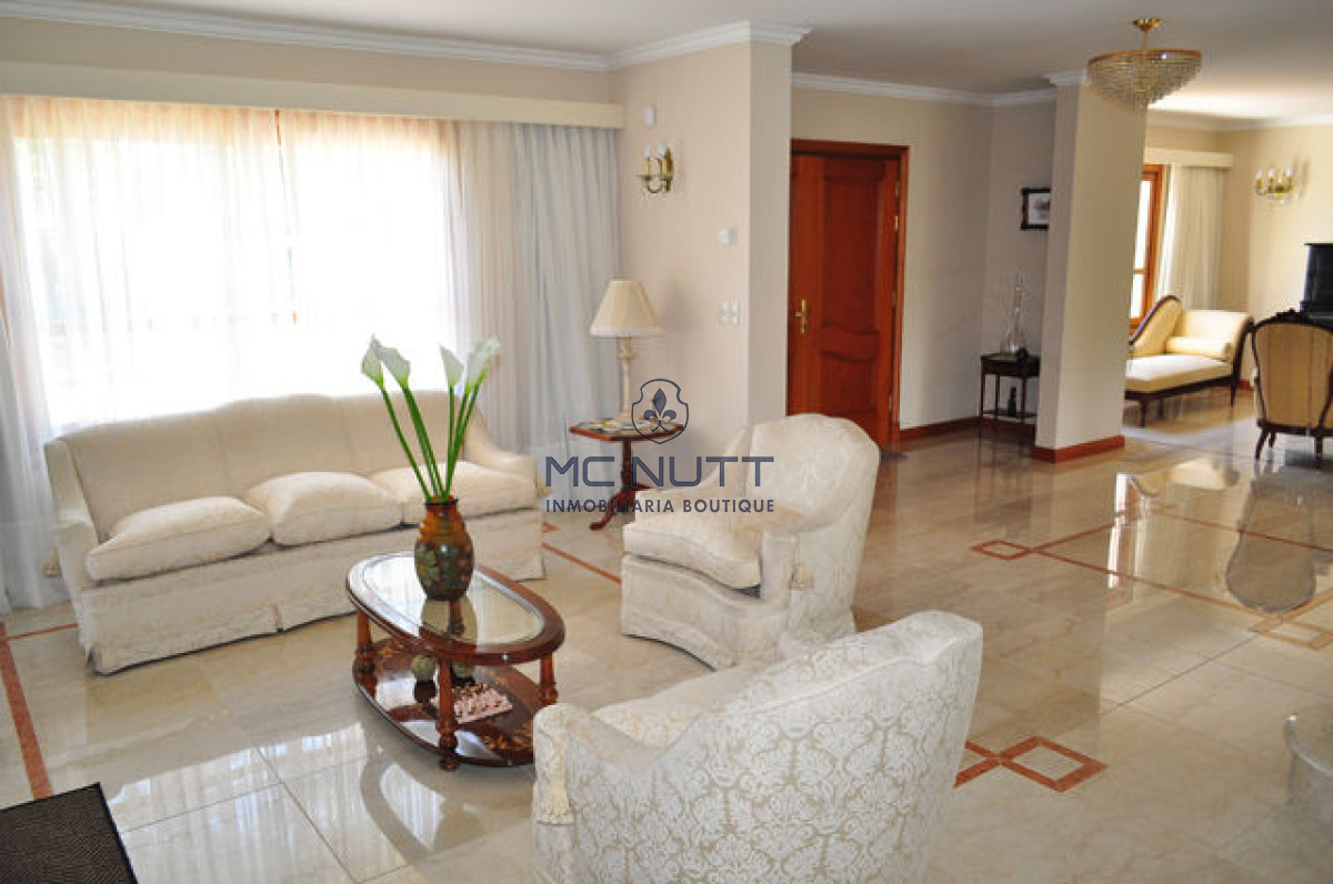 Casa ID.508/ - Casa en Mansa, 5 dormitorios  ABIERTO A NEGOCIOS, TOMA TERRENO O APARTAMENTOS .PUEDE FINANCIAR 40% CON INTERES