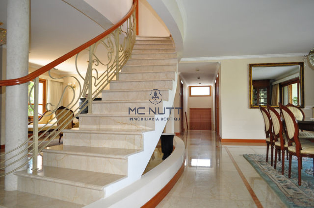 Casa ID.508/ - Casa en Mansa, 5 dormitorios  ABIERTO A NEGOCIOS, TOMA TERRENO O APARTAMENTOS .PUEDE FINANCIAR 40% CON INTERES