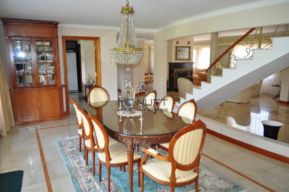 Casa ID.508/ - Casa en Mansa, 5 dormitorios  ABIERTO A NEGOCIOS, TOMA TERRENO O APARTAMENTOS .PUEDE FINANCIAR 40% CON INTERES