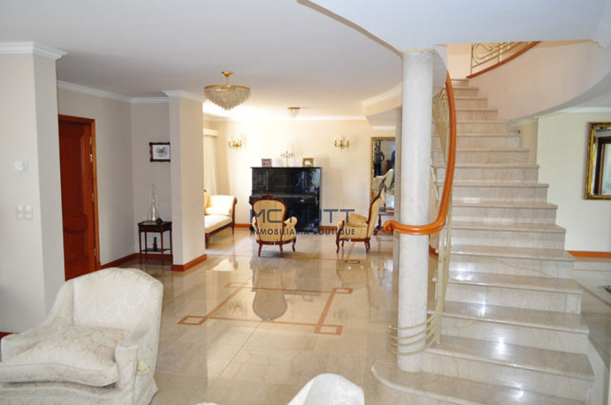 Casa ID.508/ - Casa en Mansa, 5 dormitorios  ABIERTO A NEGOCIOS, TOMA TERRENO O APARTAMENTOS .PUEDE FINANCIAR 40% CON INTERES