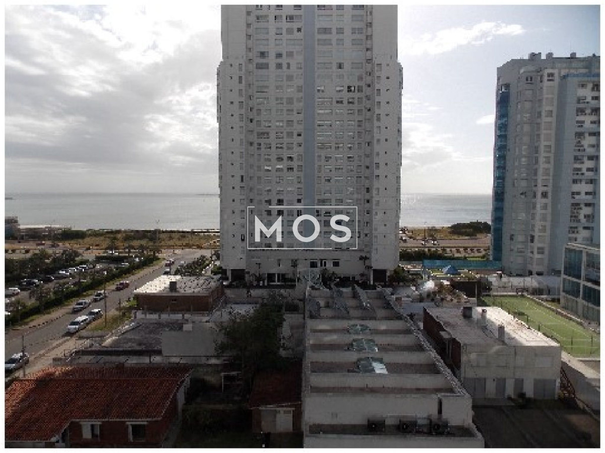 Apartamento ID.2914 - Edificio en playa mansa , Punta del Este! 