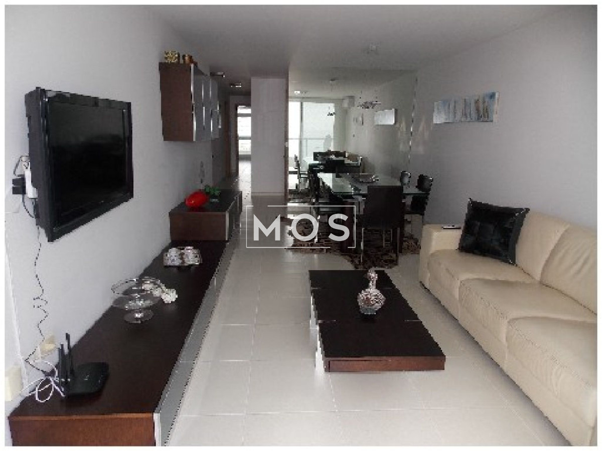Apartamento ID.2914 - Edificio en playa mansa , Punta del Este! 