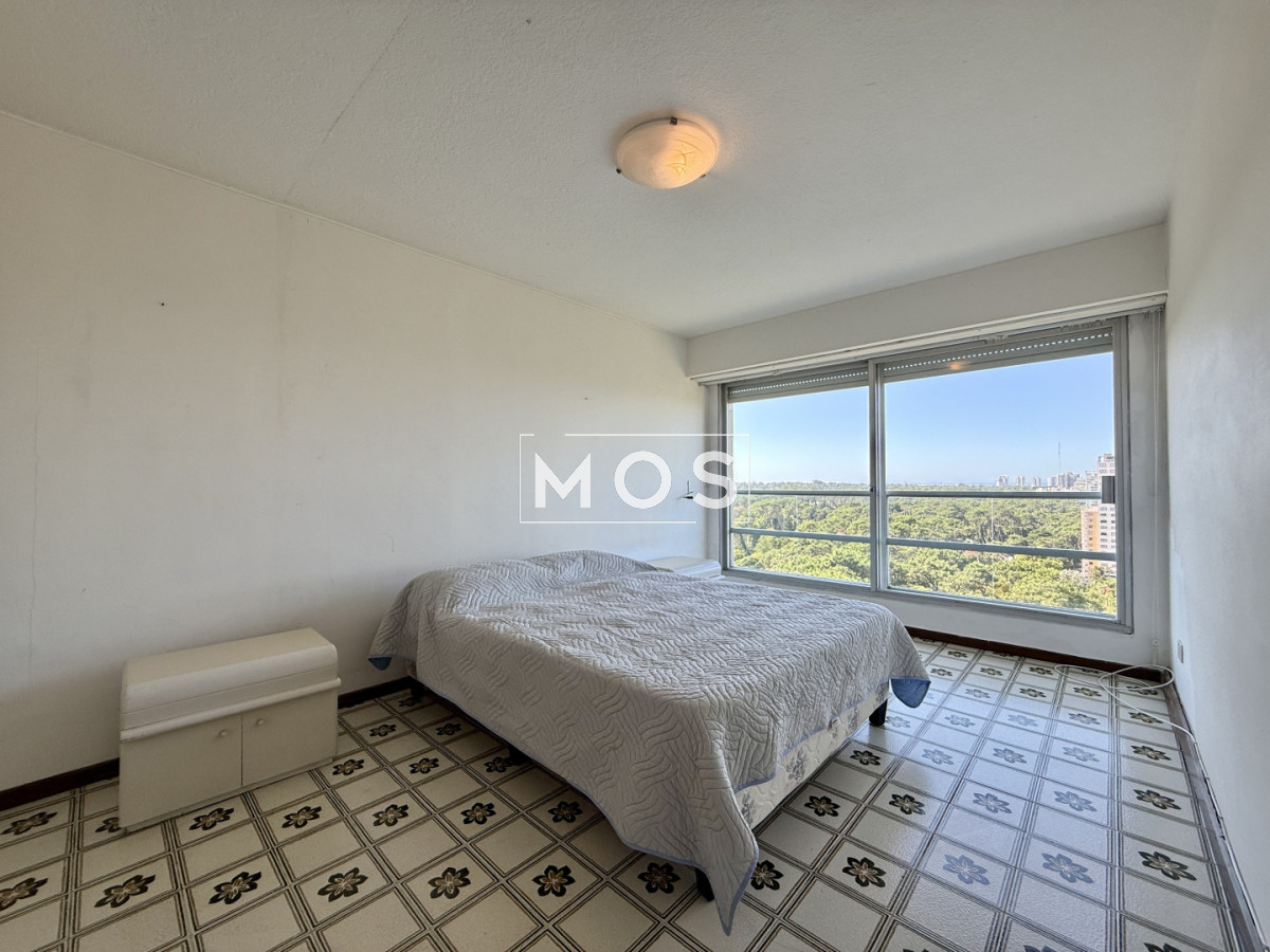 Apartamento ID.3280 - Venta de Apartamento  Parquemar Bosque  Parada 15 de Av. Roosevelt, Punta del Este