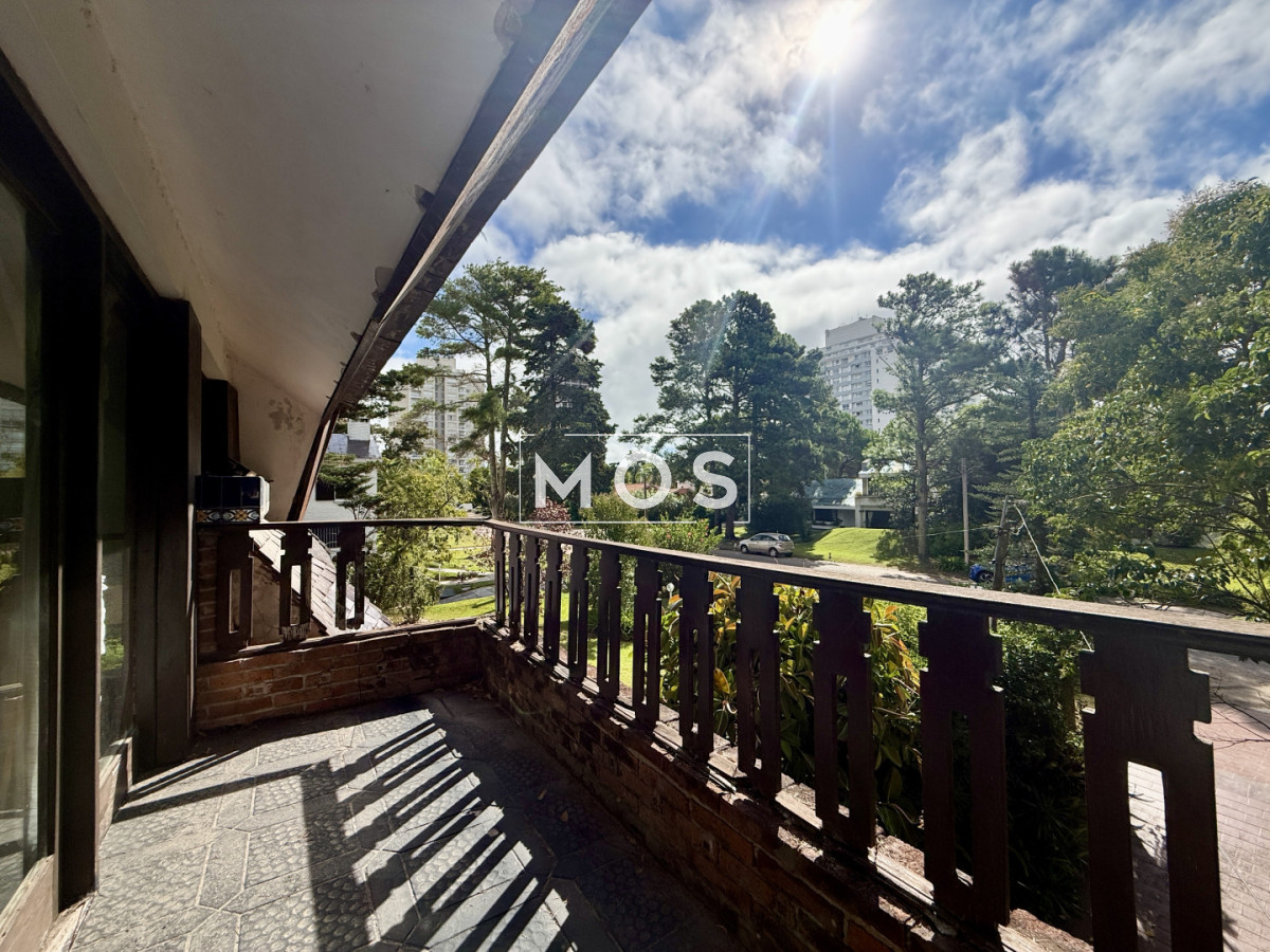 Casa ID.3351 - Casa en VENTA  Barrio Lugano, Punta del Este
