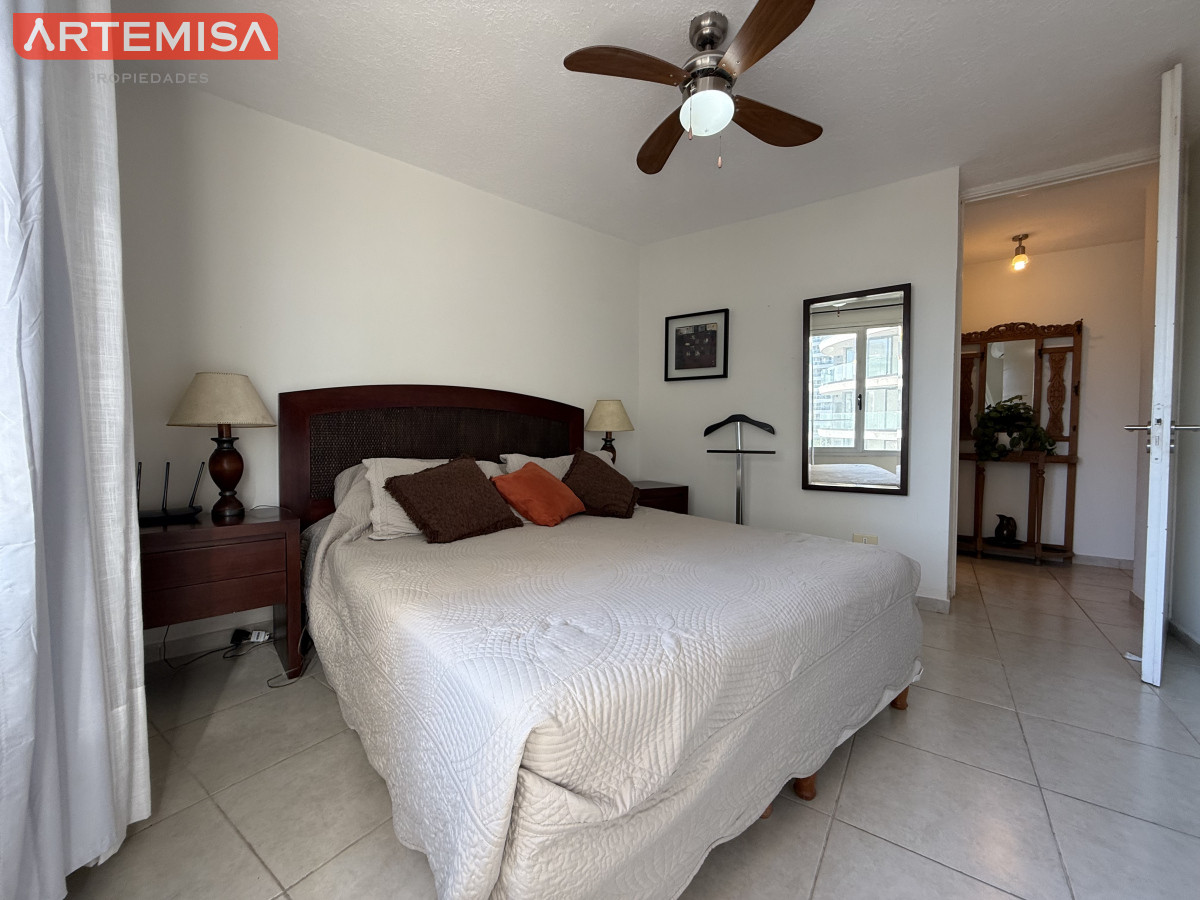Apartamento ID.667 - edificio Torre O en playa brava.