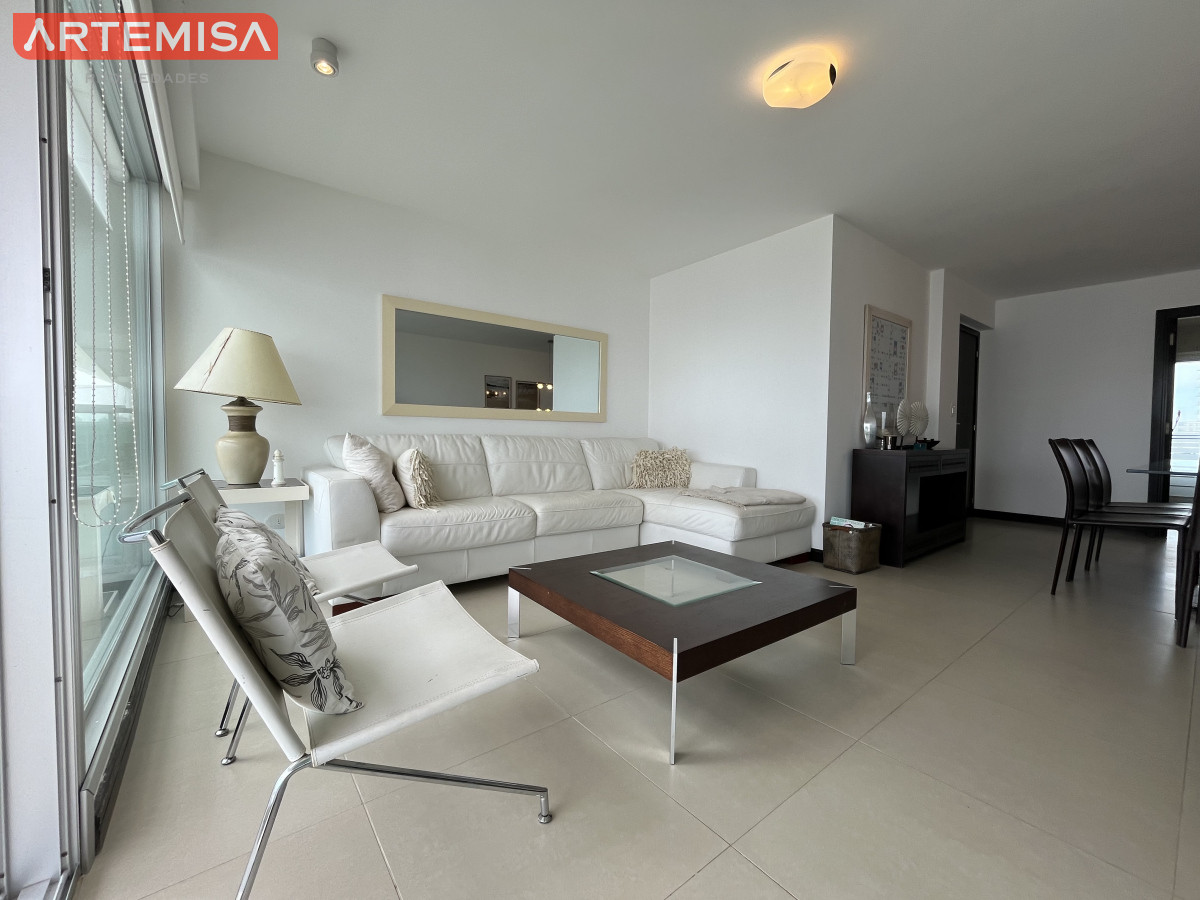 Apartamento ID.662 - Amplio apartamento en venta en torre con servicios 