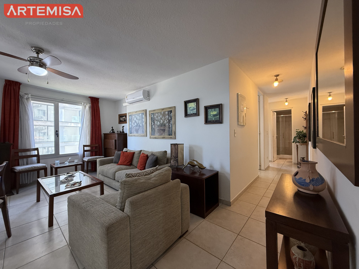 Apartamento ID.667 - edificio Torre O en playa brava.