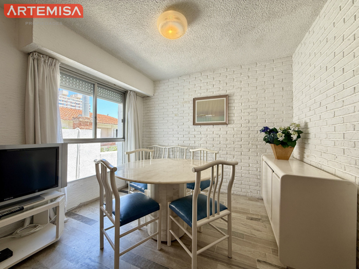 Apartamento ID.897 - EN PLENO CENTRO CERCA DE PLAYA BRAVA Y MANSA 