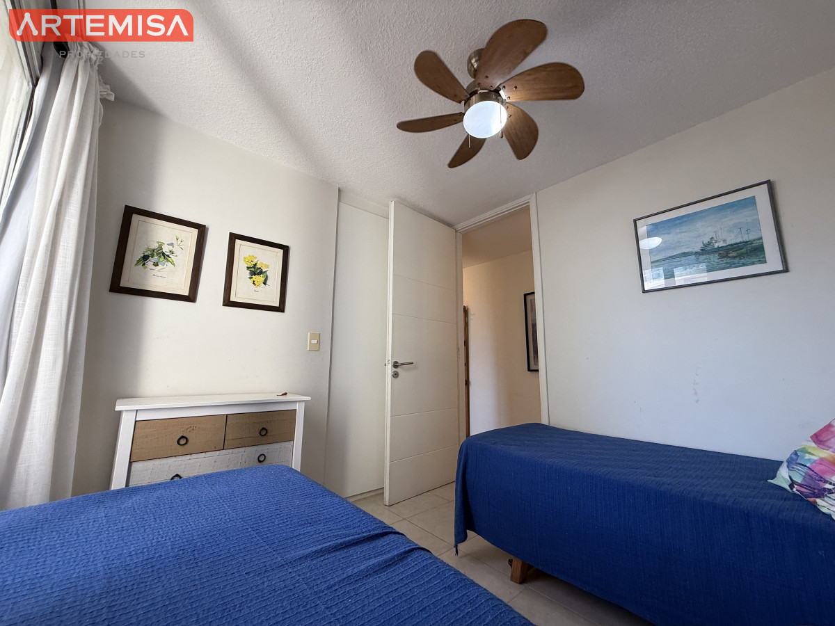 Apartamento ID.667 - edificio Torre O en playa brava.