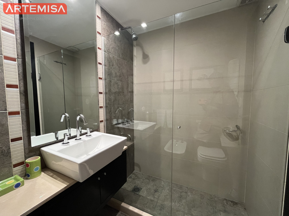 Apartamento ID.662 - Amplio apartamento en venta en torre con servicios 