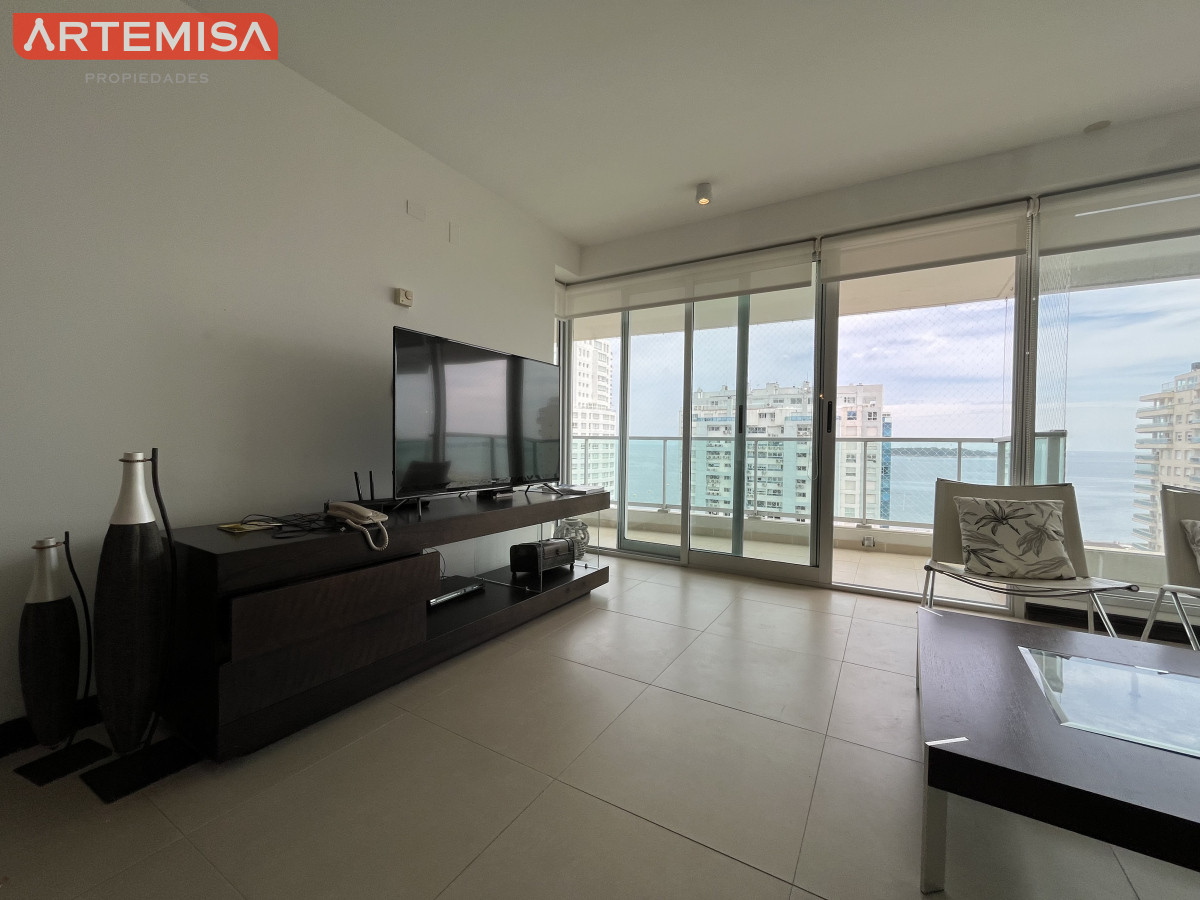 Apartamento ID.662 - Amplio apartamento en venta en torre con servicios 