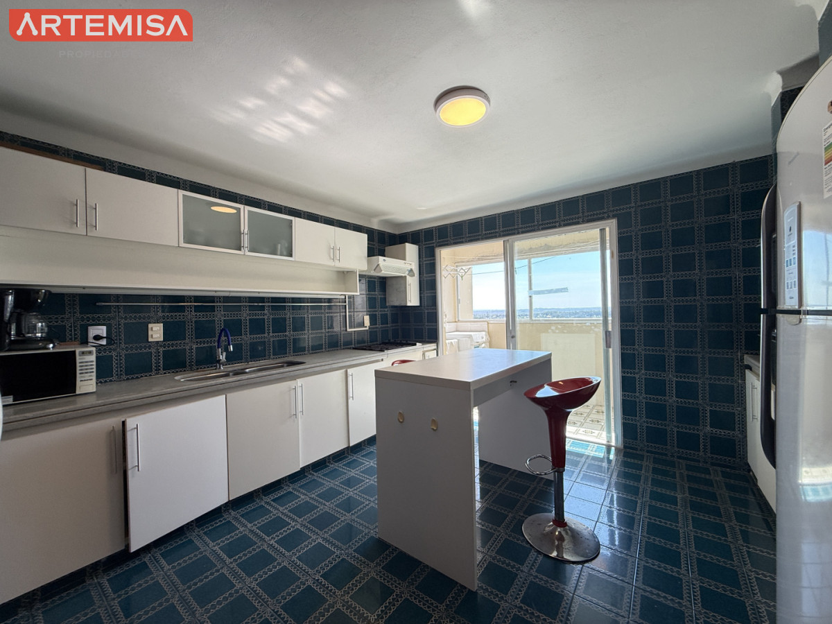 Apartamento ID.911 - Venta de Apartamento  Parquemar Bosque  Parada 15 de Av. Roosevelt, Punta del Este