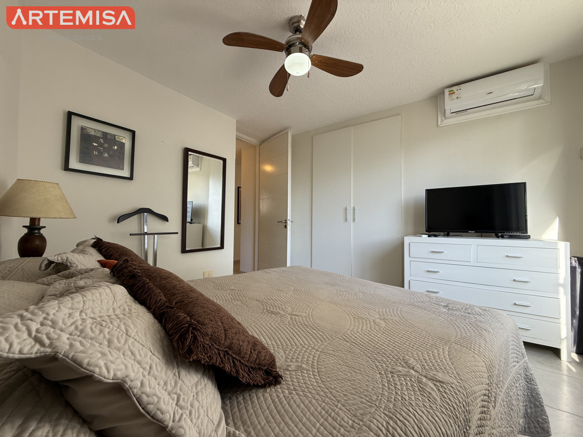 Apartamento ID.667 - edificio Torre O en playa brava.